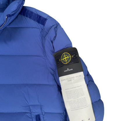 STONE ISLAND SEAMLESS TUNNEL NYLON HOODED PUFFER JACKET BLUE