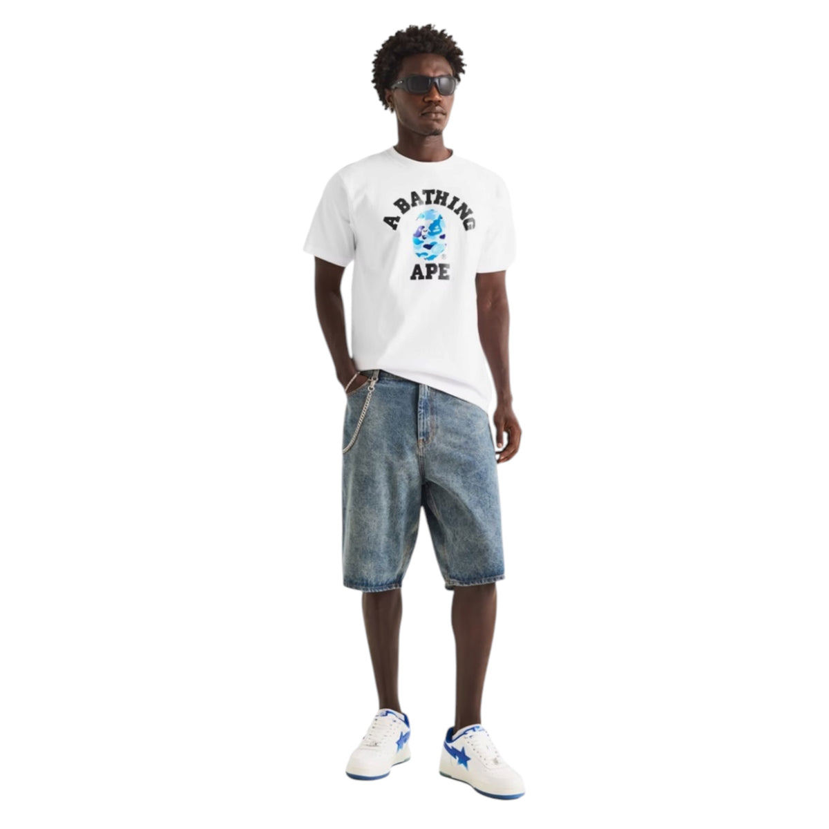 A BATHING APE COLLEGE HEAD GRAPHIC T-SHIRT WHITE / SKY BLUE
