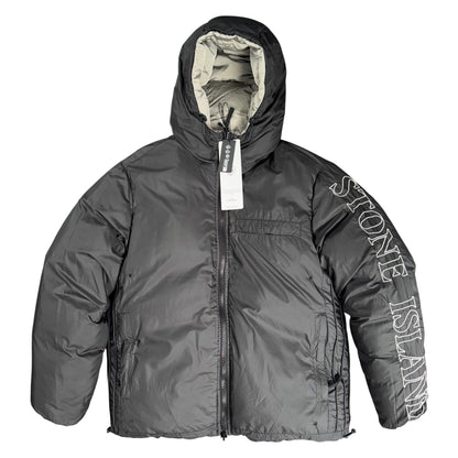 STONE ISLAND REVERSIBLE COMPASS MOTIF DOWN PUFFER JACKET GREY/BLACL